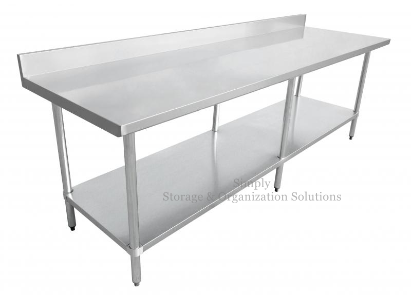 Mesa de trabajo plateada con estructura de una pieza Splashback para uso en cocina restaurante